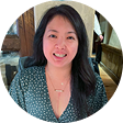  Headshot of Jessica, a woman living with Generalized Myasthenia Gravis 