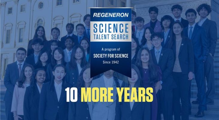 Healthcare professional speaking to a patient